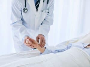 מימוש זכויות כלכליות בעקבות מחלה